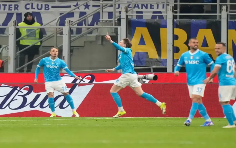 مواجهة قوية.. ماكتوميناي يسجل التعادل الدرامي لنابولي أمام إنتر ميلان